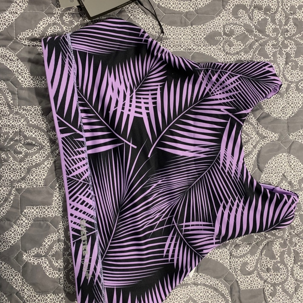 NWT Chestee x Barbella Box Reversible Sports Bra